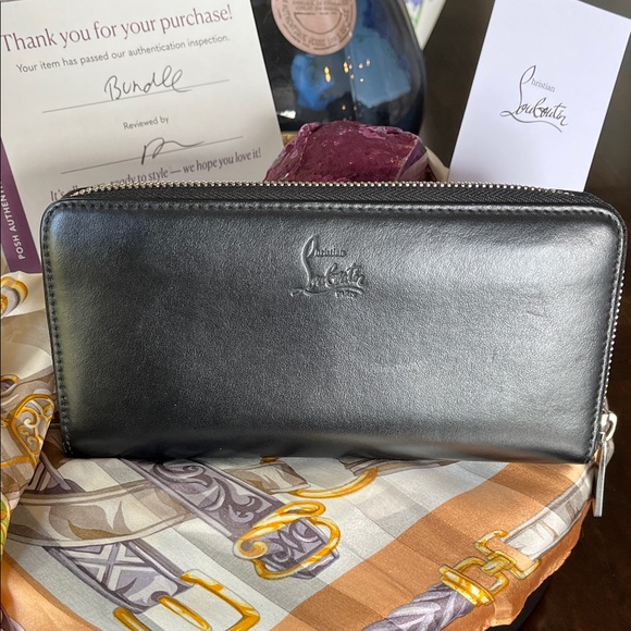 Christian Louboutin Black Wallet with Red Script - Picture 7 of 11